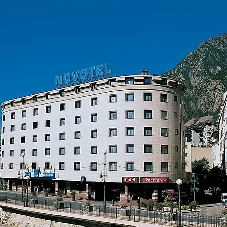 Novotel מלון 4*