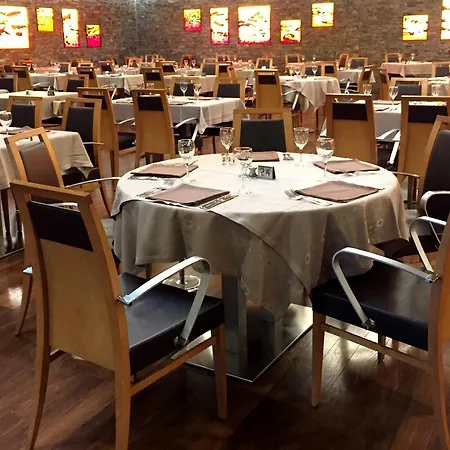 Novotel מלון 4*
